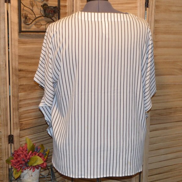 Chico's 3 Black/White Batwing Blouse Tie Front Mixed Patterns - Picture 3 of 5